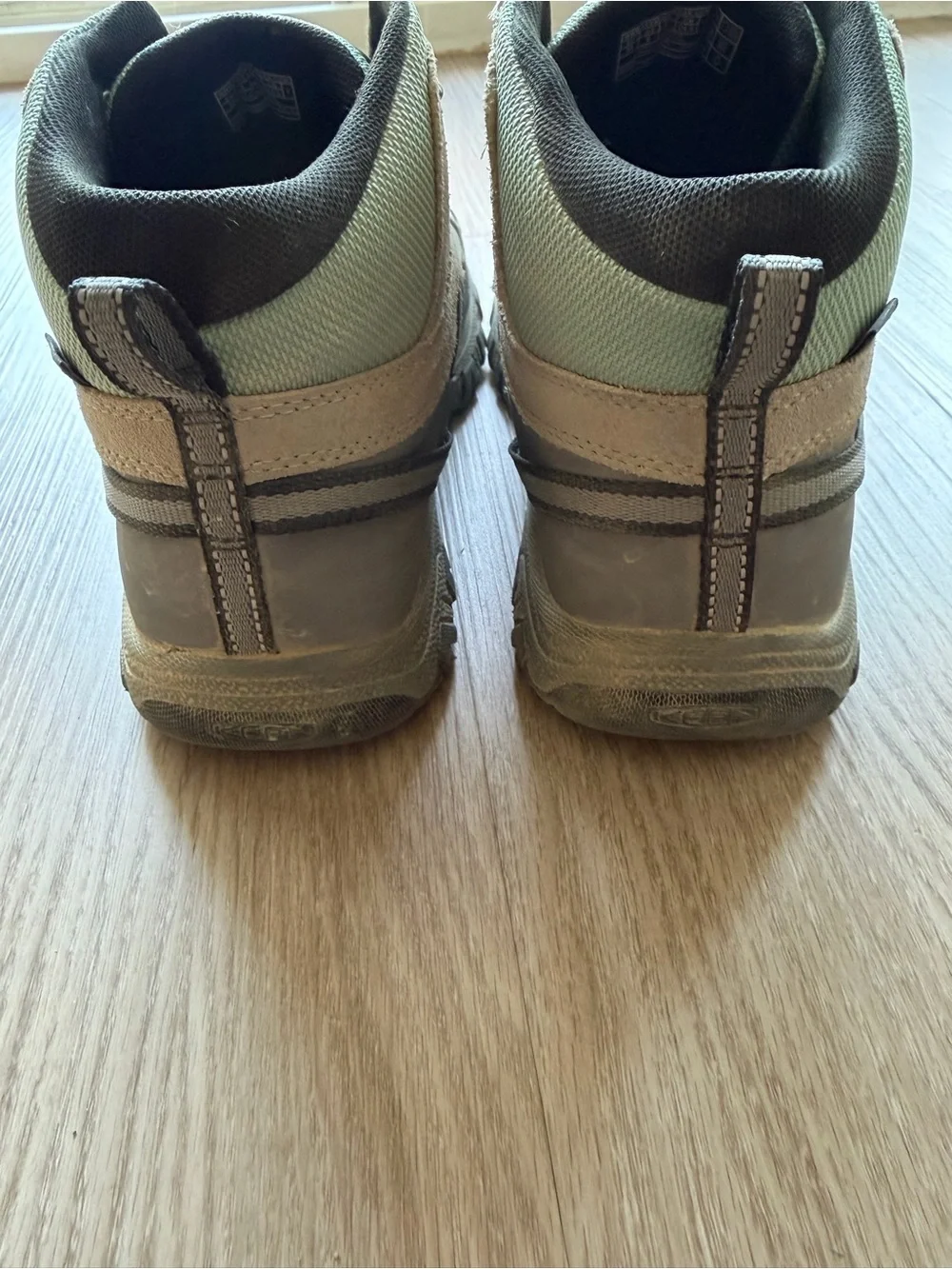 Keen Boy’s 6 Targhee IV mid WP, Mid-Height Hiking Boots